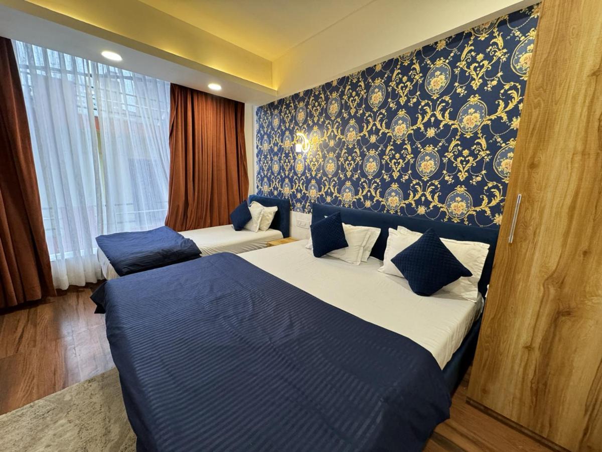 Hotel Shree Mahakal Krapa ウッジャイン エクステリア 写真