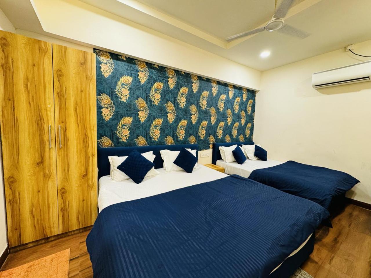 Hotel Shree Mahakal Krapa ウッジャイン エクステリア 写真